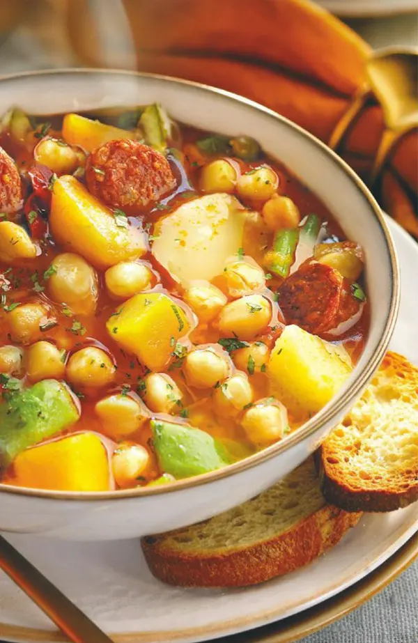 Olla de garbanzos y verduras con chorizo